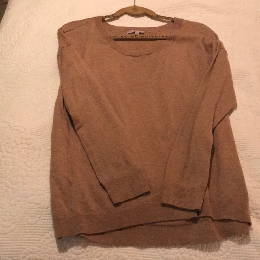 Gap sweater